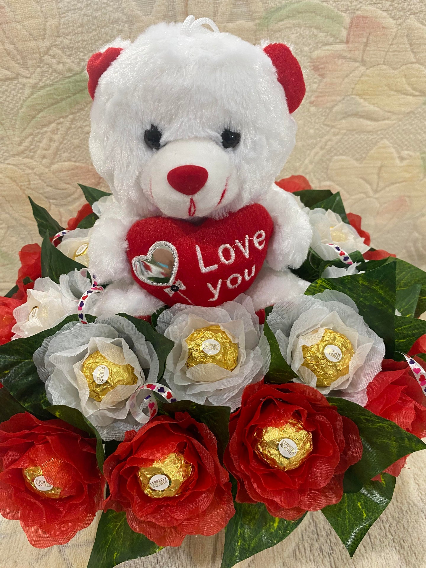 Teddy with white & Red Rocher Roses