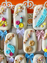 Load image into Gallery viewer, Baby shower Cakesicles
